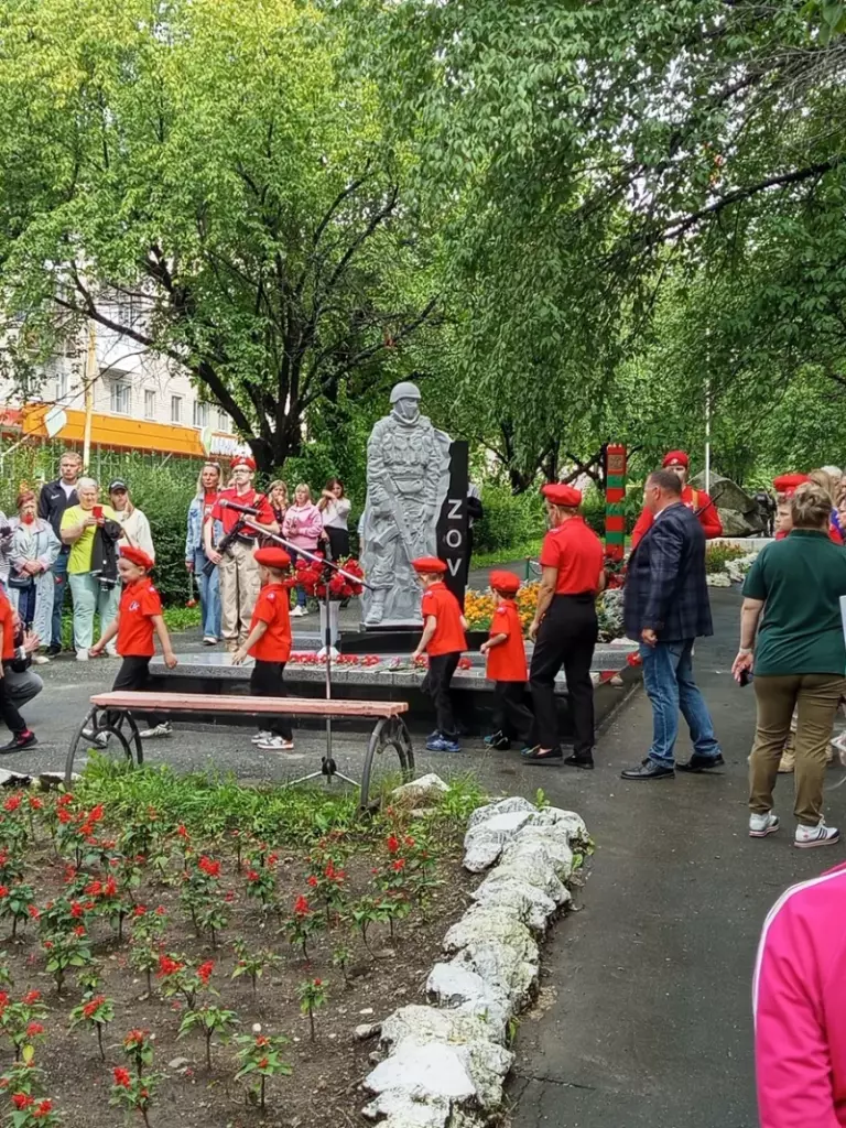 otkrytie memoriala pogibshim uchastnikam svo. reftinskij 3.08.2026 g 3